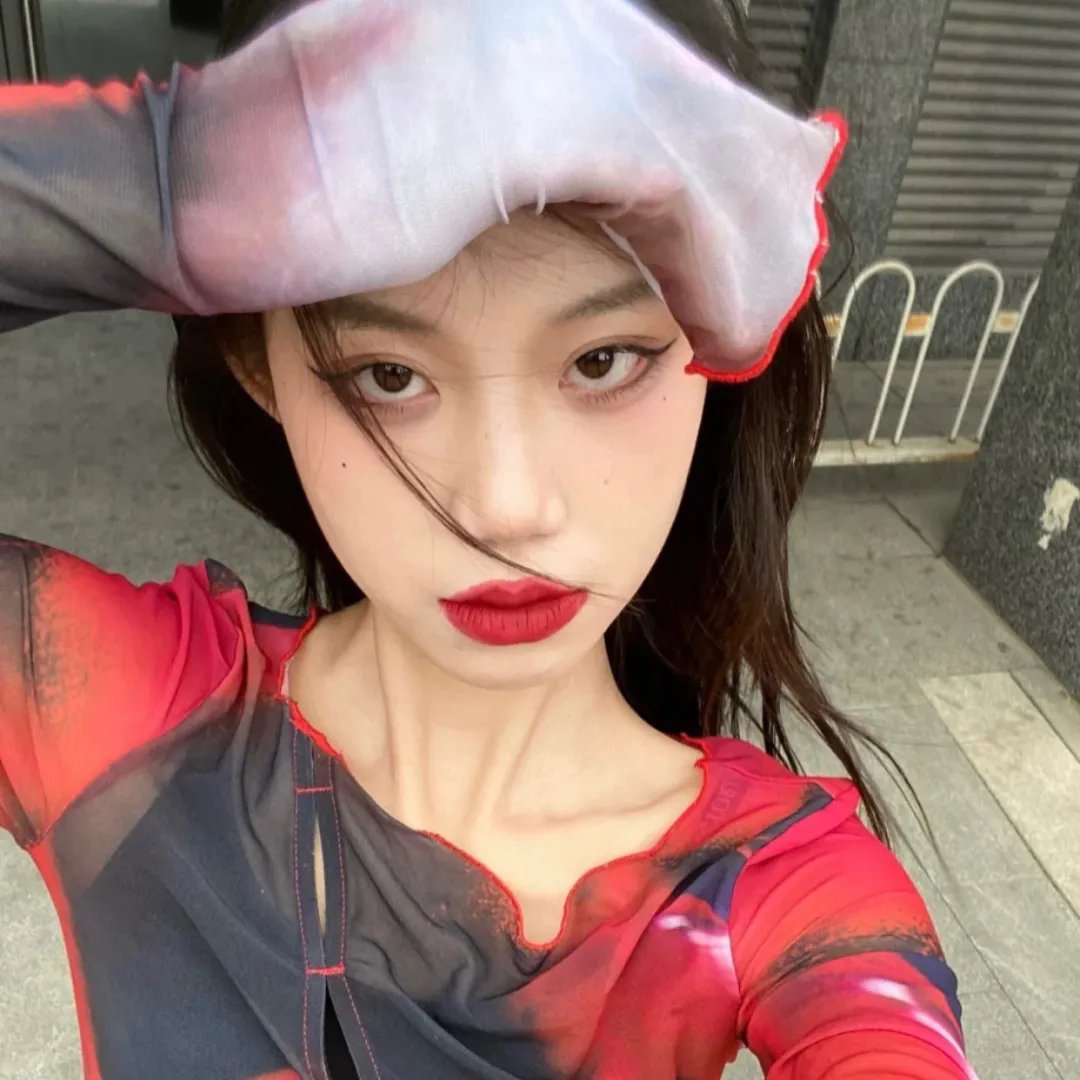 亨德逊夫人敬献 封面